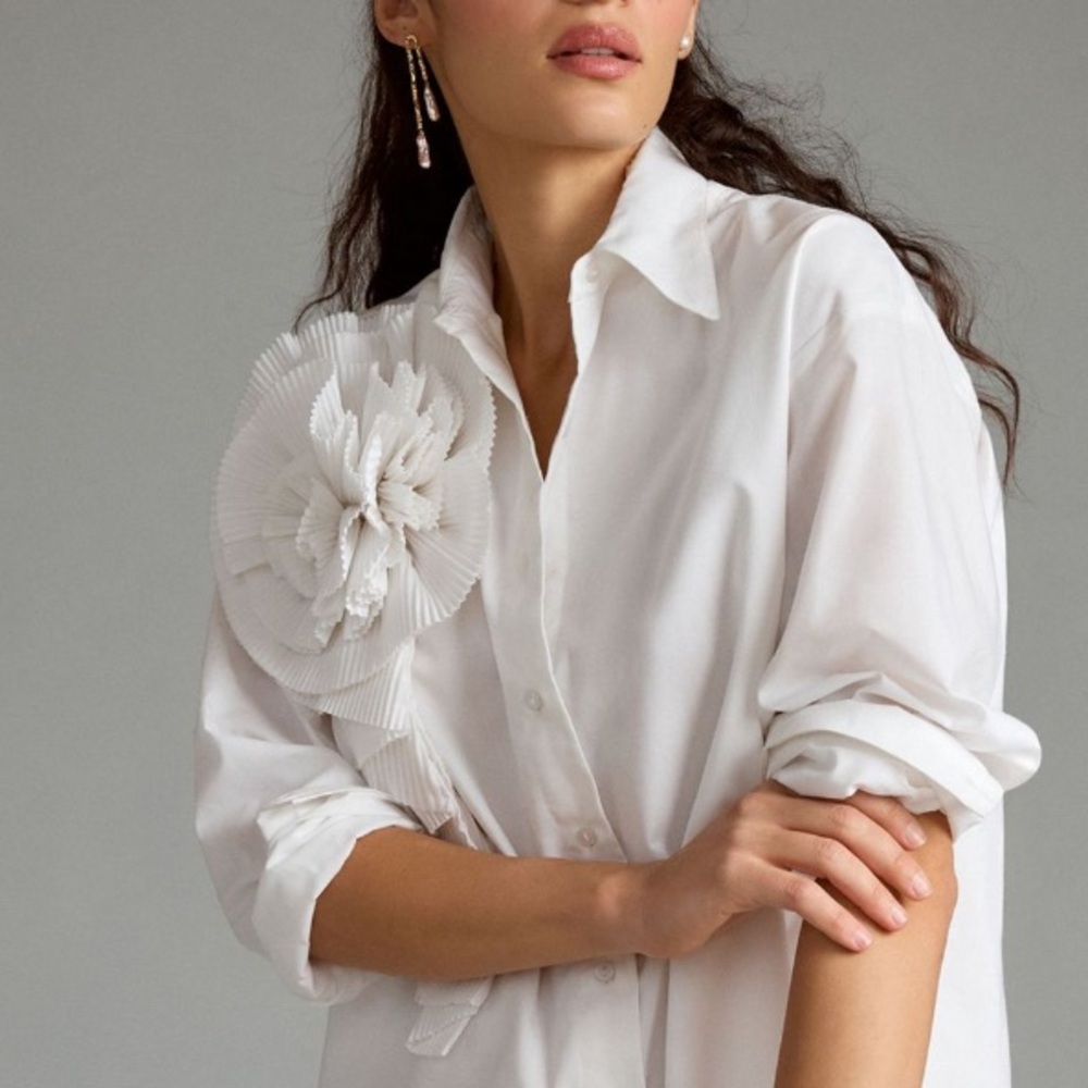 ANTHROPOLOGIE➕FOREVER THAT GIRL 3-D Floral Rosette Shirt